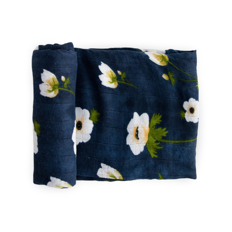 Deluxe Muslin Swaddle Blanket - White Anemone